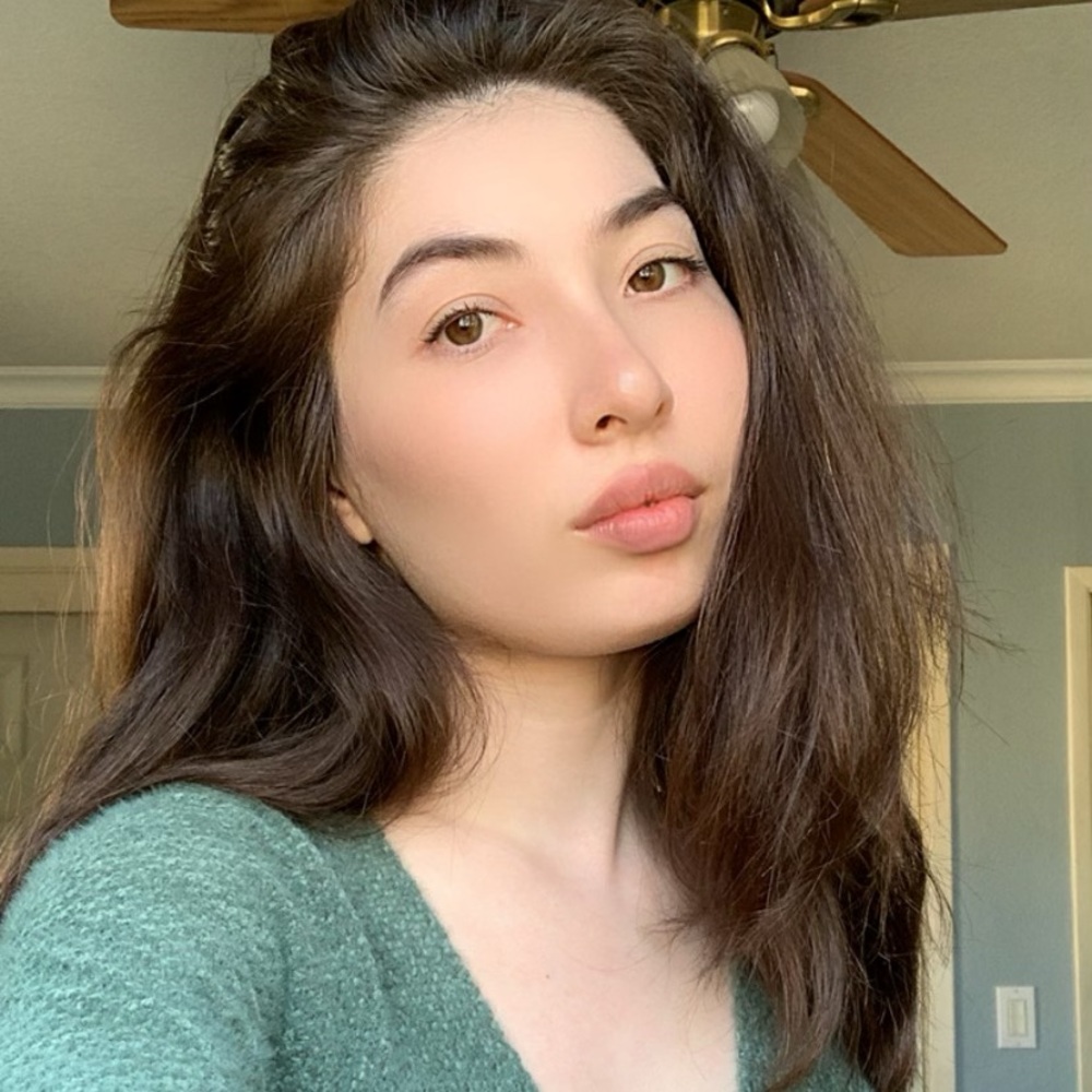 Meet your Posher, Alyssa